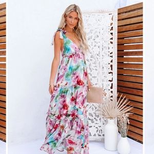 BNWT Vici Beyond the Waterfall Tiered Maxi Dress M